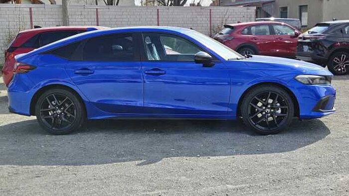Honda Civic e: HEV 2.0 i-MMD Hybrid Sport