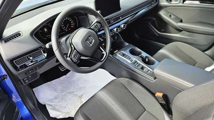 Honda Civic e: HEV 2.0 i-MMD Hybrid Sport