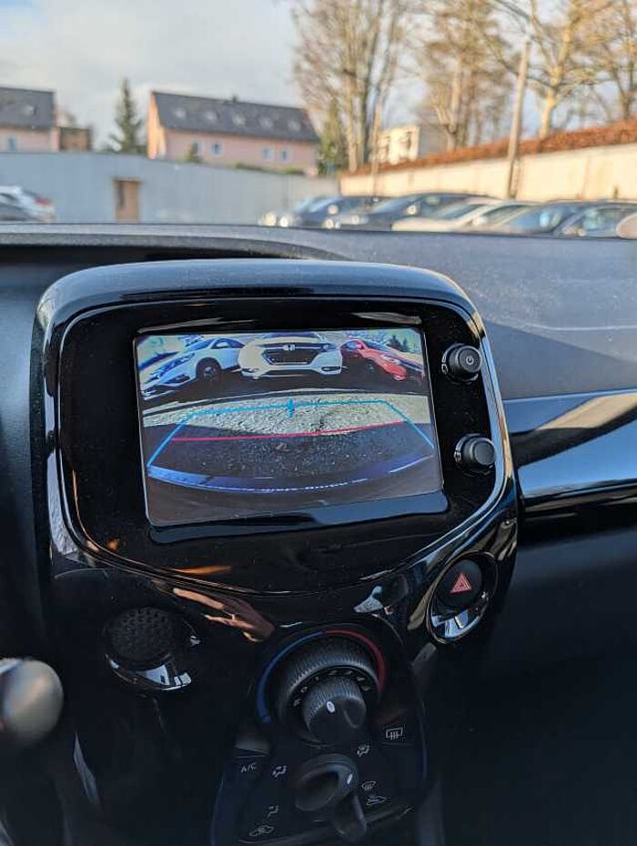 Toyota Aygo 5-Türer x-wave