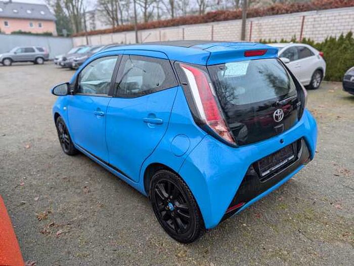 Toyota Aygo 5-Türer x-wave