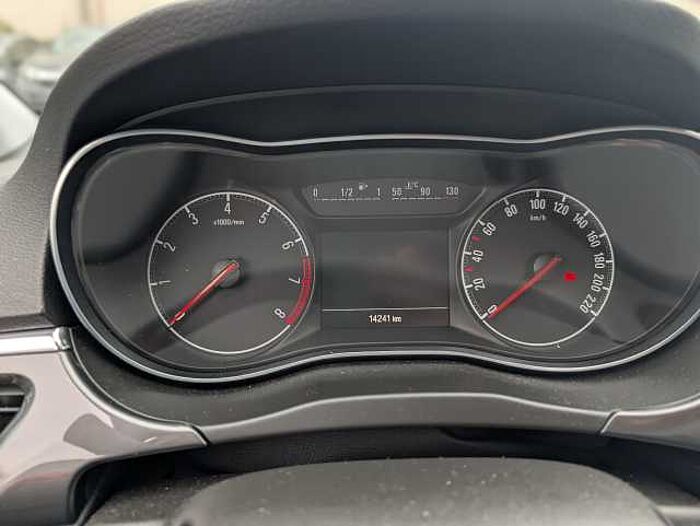 Opel Corsa 5-Türer 1.4 Automatik Innovation